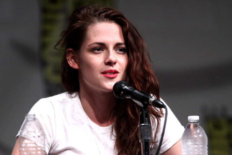 Kristen Stewart to star in Spiritual World